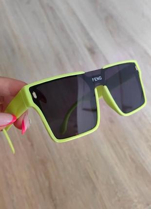 Яскраві сонцезахисні окуляри4 фото