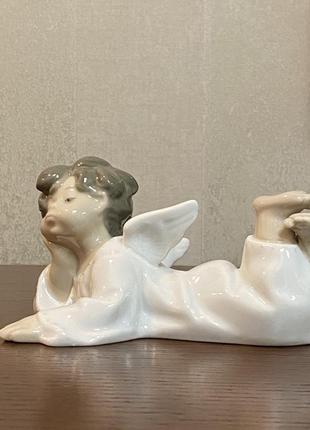 Фарфоровая статуэтка lladro «ангел».2 фото