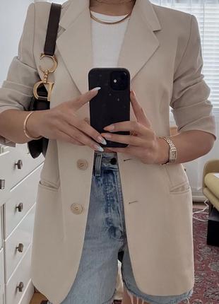 Бежевый жакет casual