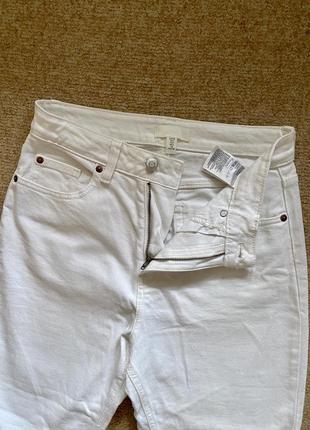 Белые укороченые джинсы модель slim high ankle jeans h&m9 фото