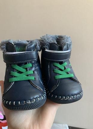 Зимняя обувь для малышей размер 20