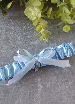 Подвязка невесты в голубом цвете
