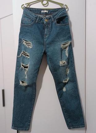 Джинсы классные, рваные, для девочки 10 лет