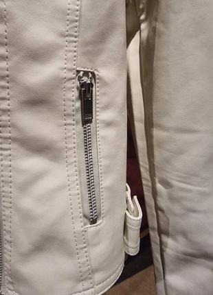 Куртка курточка молочная косухая эко кожа5 фото