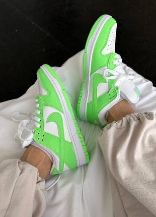 Женские кроссовки салатовые с белым nike sb dunk low «&nbsp;acid green&nbsp;»2 фото