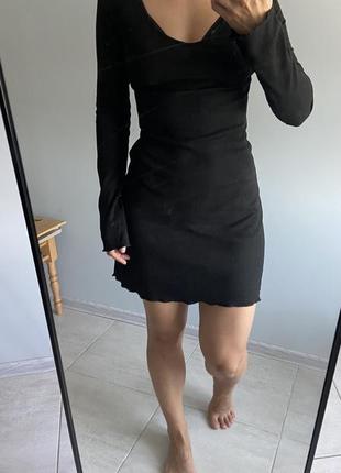 Черное платье