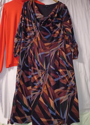 Элегантное трикотажное платье от бренда david emanuel,20разм.(54-58наш)2 фото