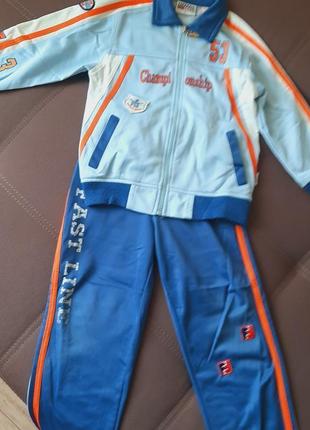 Спортивний костбм last star