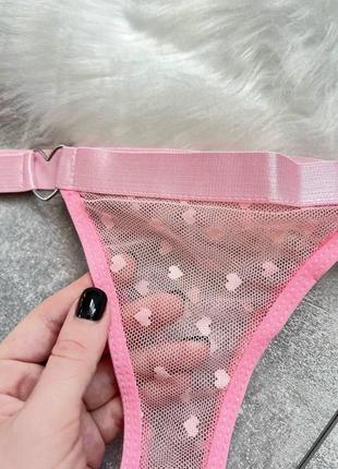 Комплект белья с розовыми металлическими украшениями-сердечками8 фото