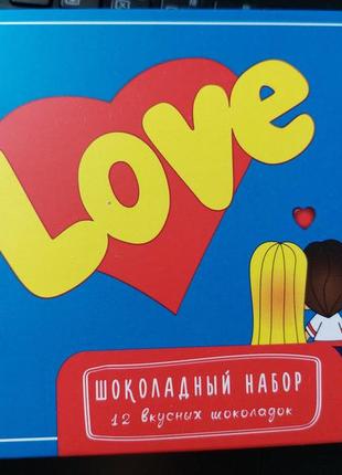 Подарочная упаковка love is... размер 17*12,5см, коробка б/у1 фото