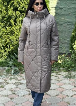 Женское зимнее пальто очень больших размеров бежевого цвета
