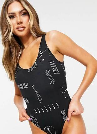 Отрядный купальник nike с открытой спиной