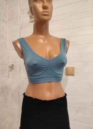 Легкий эластичный топ без вкладышейи прорезей