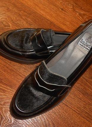 Шкіряні туфлі kanna - іспанія - з хутряною обробкою - 40 розмір