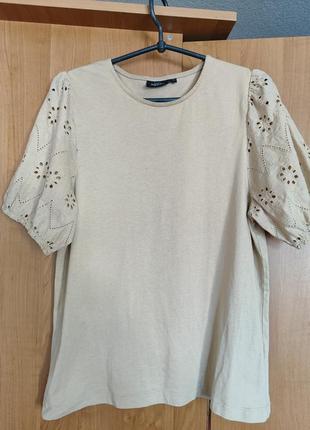 Футболка з мереживом