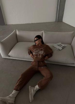 Спортивный костюм