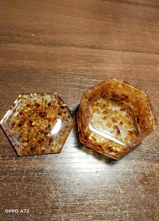 Янтарная шкатулка