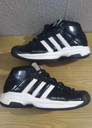Орігінальні кросівки adidas 36p