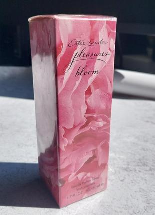 Парфюмерная вода pleasures bloom от estée lauder