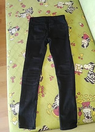 Черные джинсы скинни от нм2 фото