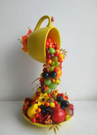 Сувенір декор подарунок подарок статуетка паряща чашка літаюча кружка квіти фрукти ягоди2 фото