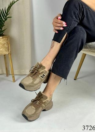 Кроссовки под бренд