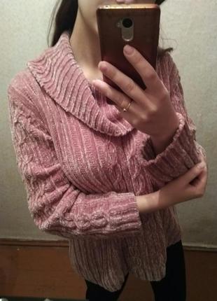 Велюровый , нежно розовый мягкий свитер , пудровый с косами. l.6 фото