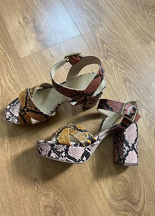 Босоніжки еко шкіра