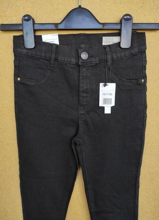 Зауженные стрейтчевые черные джинсы скини denim co р. 10-11 лет5 фото