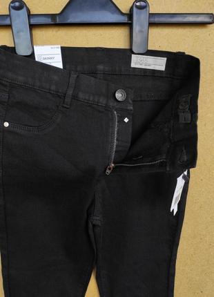 Зауженные стрейтчевые черные джинсы скини denim co р. 10-11 лет4 фото