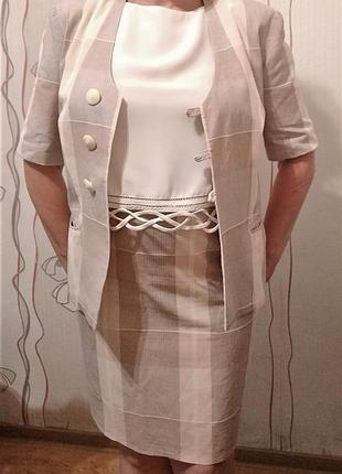 Костюм (спідниця та жакет) з льону від armani.