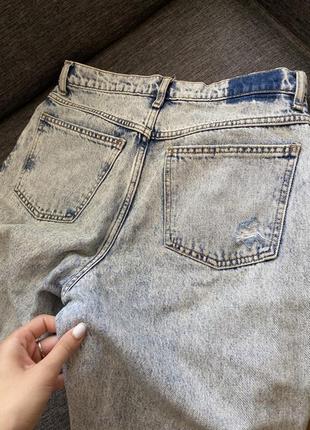 Стильные джинсы момы с рваностями2 фото