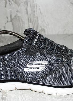 Skechers черные кроссовки 38 размер