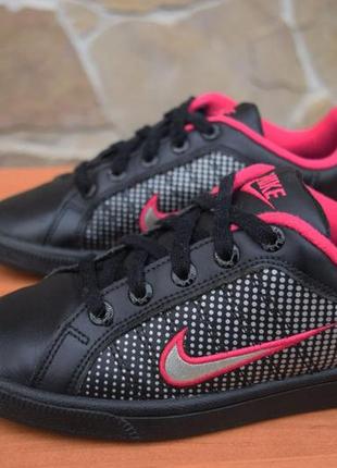 Кроссовки для девочки nike кожа прошитые р.36,5 (оригинал)
