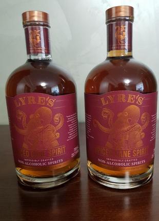 Lyre's spiced cane spirit