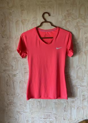 Футболка малинова м nike dri-fit1 фото