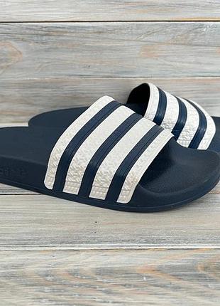 Adidas originals adilette оригинальные шлепанцы