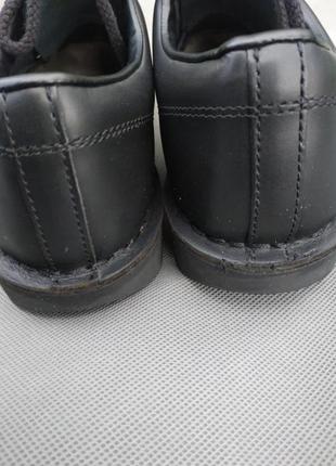 Кожаные закрытые брендовые туфли3 фото