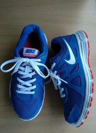 Кроссовки nike revolution 2