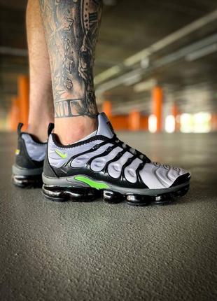 Мужские кроссовки серые nike vapormax plus"grey"7 фото