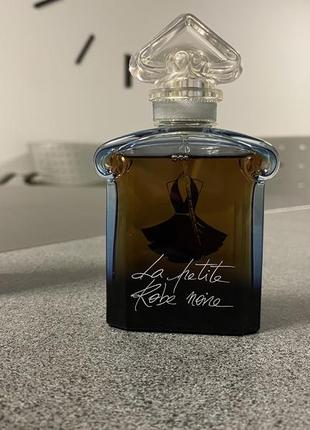 La petite robe noir распив