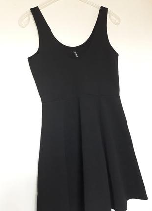 Маленька чорна сукня коротка сарафан літній красивий з відкритою спиною baby doll hm3 фото