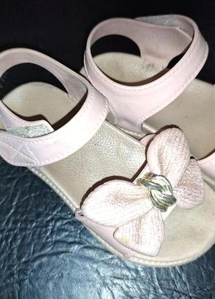 Босоножки для девочки