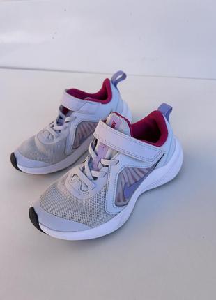 Nike оригинальные кроссовки для девочки