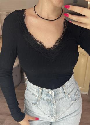 Кофта с кружевом