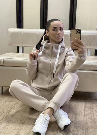 Спортивный костюм женский