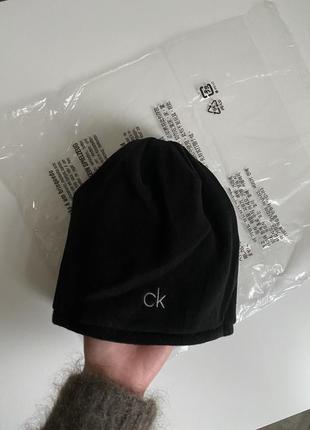 Двостороння шапка calvin klein / двухсторонняя шапка1 фото