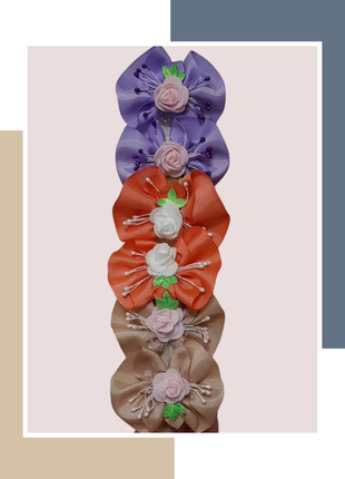 Набор ярких, праздничных резинок для волос.