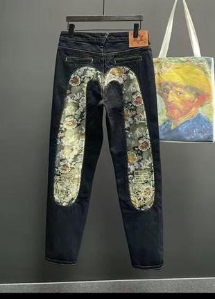 Джинсы evisu