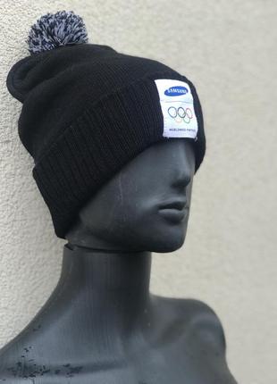 Шапочка з помпоном унісекс